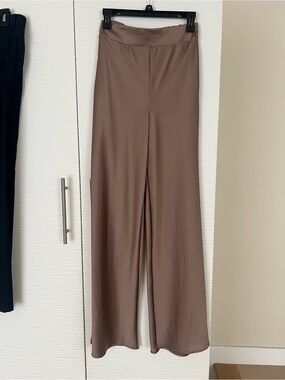 Renee C. Wide-Leg Pants in Taupe Brown